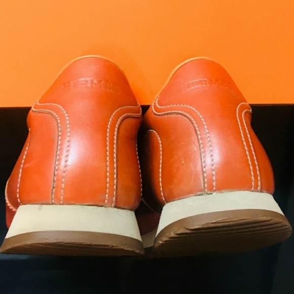 ***SOLD!!*** Hermès Brick Orange Leather Vintage Sneakers - Picture 3 of 10